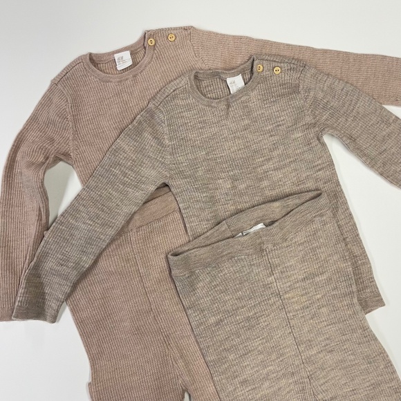 Bundle of 2 H&M Wool Sets 4T EUC - Picture 1 of 5